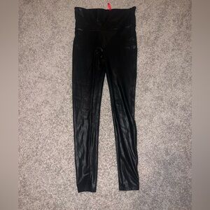 Spanx Faux Leather Leggings size M